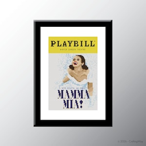 以下が含まれることがあります： Mamma Mia!のプレイビルデザインをあしらった額装クロスステッチパターン。黄色のヘッダーにはPLAYBILL WINTER GARDEN THEATREと記されています。その下には、白い服を着たピクセル化された人物が青い水しぶきに囲まれており、A NEW MUSICAL BY ABBA MAMMA MIA!というテキストが添えられています。