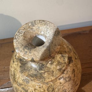 Vintage-Dekanter aus Fossilienstein – Barzubehör aus Drachensteinkalk – 18 cm hoch Bild 11