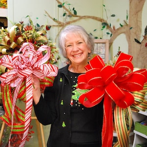 Make a Christmas Tree Topper, Learn How to Make Beautiful bows, Decorate Your Christmas Tree, DIY, Instructional Ribbon tutorial, Bows