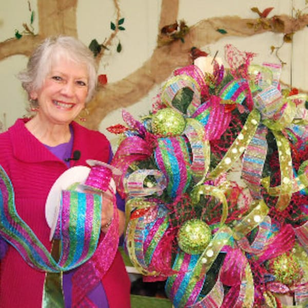 Downloadable video, How to make a Christmas Ribbon Door Wreath, Fun with Ribbons, Wreath tutorial, Ribbon tutorial, Deco Mesh Instructions