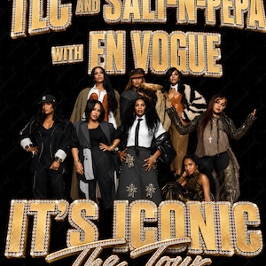 Op de afbeelding: Een promotieposter voor de It's Iconic The Tour met TLC, Salt-N-Pepa en En Vogue. De tekst is weergegeven in een goudkleurig, met diamanten ingelegd lettertype tegen een zwarte achtergrond. Acht personen poseren in diverse outfits, waaronder blazers, jasjes en jurken, gerangschikt in een groepscompositie. De belichting benadrukt de metalen texturen van de belettering en de uiteenlopende kledingstijlen van de groepsleden, wat zorgt voor een contrastrijk beeld.