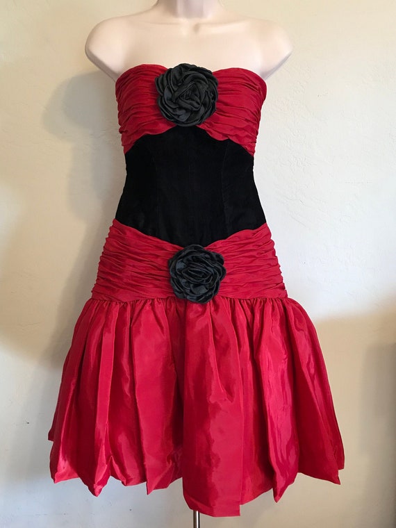 Vintage Red and Black Strapless Party Cocktail Dre