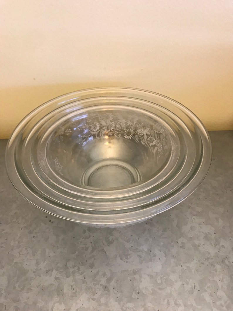 Pyrex Set of 3 Colonial Mist White on Clear Nesting Mixing Bowls ~ Pyrex Mixing Bowls ~ 1980 Pyrex