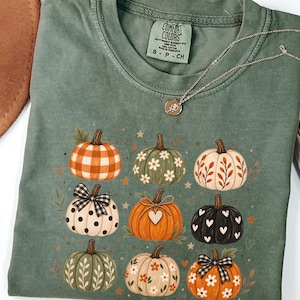 Fall Pumpkin Shirt, Autumn Pumpkin T Shirt, Cute Thanksgiving Tee, Women's Pumpkin Lover Gift, Cozy Harvest Graphic Top, Fall Gift for Her