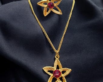 Vintage 1980s Star Pendant Necklace & Adjustable Ring Set – Ruby Red Crystal – Gold Tone