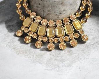 Modern Vintage Bib Necklace – Unsigned – Glass & Acrylic Stones – Lucite Beads – 19"