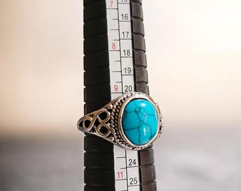 Vintage Faux Turquoise Silvertone Ring | Size 10 Statement Ring | Boho Southwestern Style | Retro Cocktail Ring