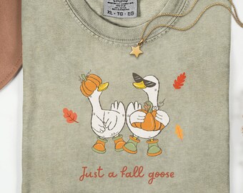 Camiseta "Just A Fall Goose", Camiseta de otoño con ganso adorable, Camiseta gráfica de ganso calabaza, Camiseta divertida de otoño para mujer, Camiseta de regalo para amantes de los patos de otoño