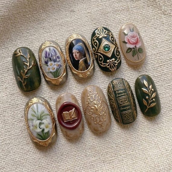 Vintage Book Press On Nails / Renaissance Art Nails / Antique Frame Nails / Dark Academia Nails / Elegant Gold Vintage Nail Art