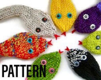 Slithery Snake Scarf pattern, Funny knitting pattern, Instant Download PDF Knit PATTERN, quick knit gift, DIY knit scarf, snake lover
