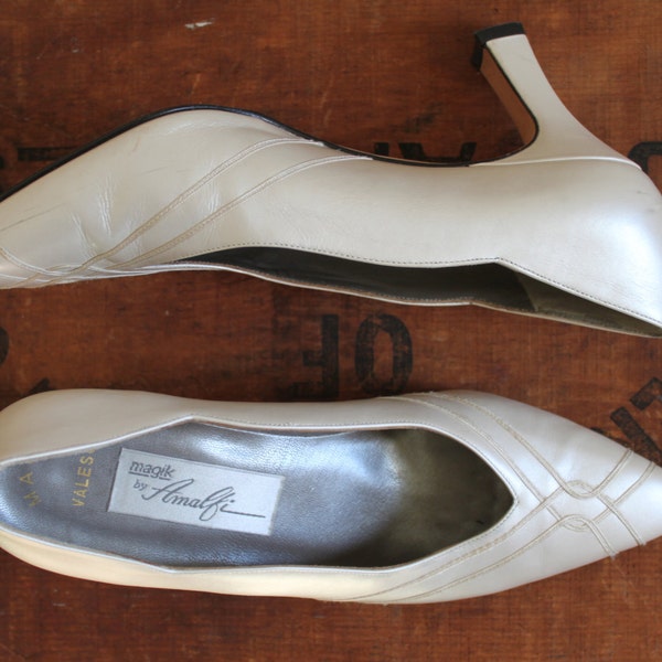 Vintage leather heels / Wedding bridal heels /  CLASSIC PUMP / size 7