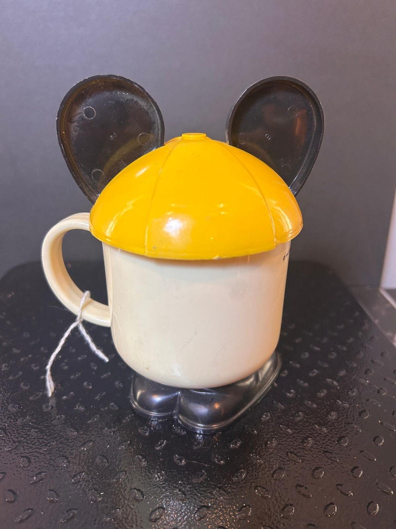 Taza de plástico vintage de Mickey Mouse de los años 80 imagen 2