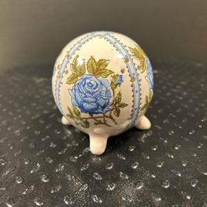 Kwiatowa ceramiczna kula zapachowa – dekoracyjny dyfuzor zapachowy