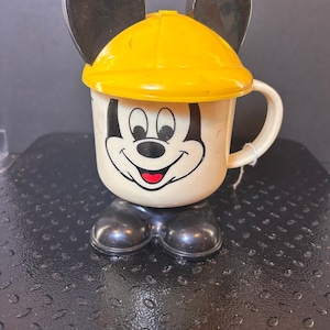 Taza de plástico vintage de Mickey Mouse de los años 80 imagen 1
