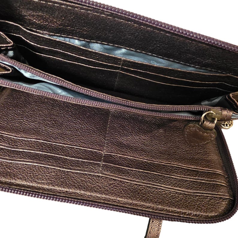 Brighton Metallic Bronze Croc Embossed Leather Crossbody Wallet Bag Olive Safari immagine 7