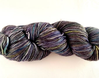 Custom dyed single ply DK superwash merino yarn