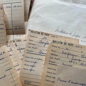 NOVO ESTOQUE Coleção grande e exclusiva de recibos de pagamento, papéis, cartas, envelopes, selos e contas franceses vintage dos anos 1950-60