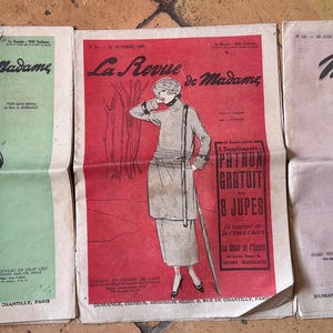 NUEVO STOCK 3 Impresionantes revistas francesas vintage de los años 20 para damas La Revue de Madame con patrones de costura Papel antiguo efímero