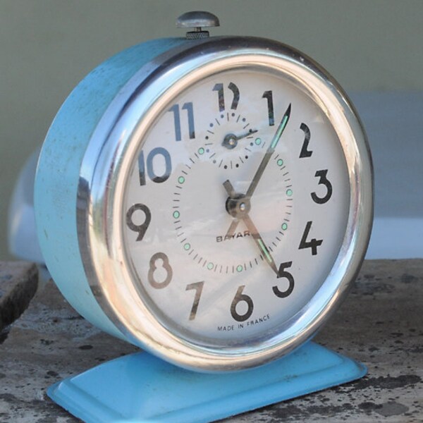 15% OFF listed price Pretty Vintage French Bayard Alarm Clock