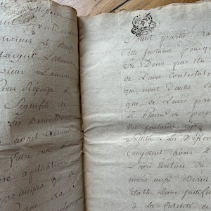 Incrível e raro livreto antigo do século XVIII, grande e impressionante, com manuscrito legal, mais de 16 páginas e carimbos. Documentos antigos em papel.