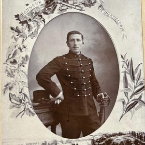 新入荷 大型アンティーク 1900年代 フランス軍兵士写真 ポートレート CDV キャビネット 厚手カード イラスト エフェメラ 2枚セット