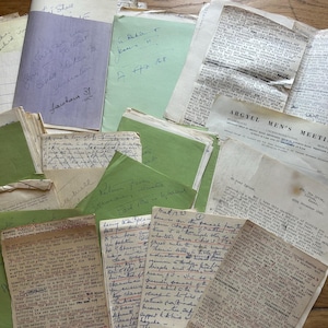 NUEVO STOCK Hermosa colección grande de sermones religiosos escritos a mano en inglés de los años 1930 a 1950, notas mecanografiadas, diario basura, paquete de papel antiguo efímero