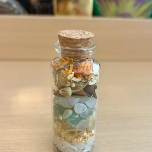 Überfluss-Zauberglas - Reichtum, Wohlstand, Manifestation, Kristalle, Kräuter, Ritual, Hexerei