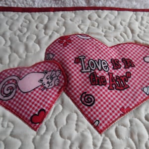 Valentine Mug Rug Love is in the Air cat image 1