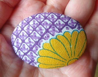 Japanese Vintage Kimono Fabric Brooch wagara