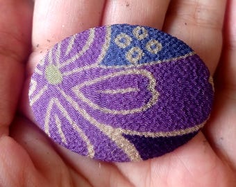 Japanese Vintage Kimono Fabric Brooch wagara