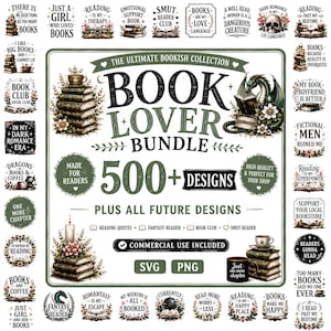 Puede incluir: Una colección digital de más de 500 diseños gráficos con temática de libros titulada Book Lover Bundle. La imagen central muestra pilas de libros, un dragón verde y elementos florales. Incluye etiquetas de texto como Commercial Use Included, SVG y PNG.