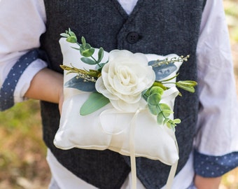 Almohada portadora de anillo de marfil / almohada de anillo de boda con vegetación / decoración de boda de eucalipto / exhibición de anillo / almohada de boda de aspecto lino