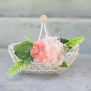 Mand tropische bloemenmeisjes | Kleine bloemenmeisjesmand voor lente- of zomerbruiloft | Met ivoordraad versierde emmer bloemenmeisje of bruiloftsdecor