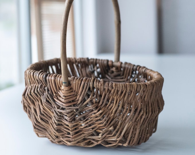 Willow Wicker Rattan Flower Girl Basket Woven Flower Girl Basket Rustic