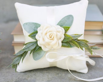 Almohada portadora de anillo de marfil / almohada de anillo de boda con vegetación / decoración de boda de eucalipto / exhibición de anillo / almohada de boda de aspecto lino