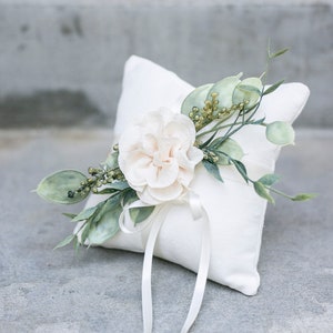 Ring Bearer Pillow Wedding Ring Pillow Ivory Linen-look Wedding Ring Display Floral Pillow Greenery Pillow Ring Cushion Photo Prop Ivory