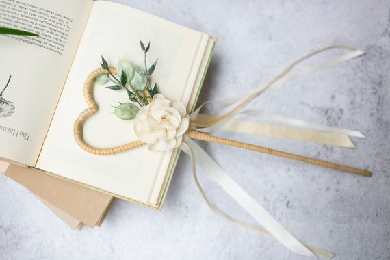 Ivory Flower Girl Wand | Wedding Ribbon Wand l Children Wedding Flowers Accessory | Fairy Wand for Wedding Guests l Flower Girl Gift