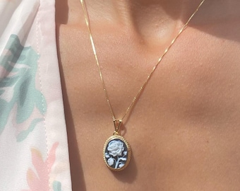 Vintage stijl roos camee hanger ketting, vergulde ketting