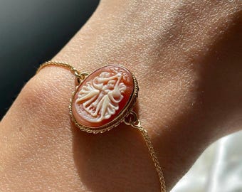 The Three Graces Bracelet, handmade cameo, minimalist jewelry, Bridesmaid gift, made in Italy, waterproof jewelry, custom jewelry, Charites