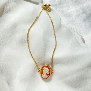 Handmade classic Italian Cameo Bracelet, Minimalist Shell Cameo Jewelry image 9
