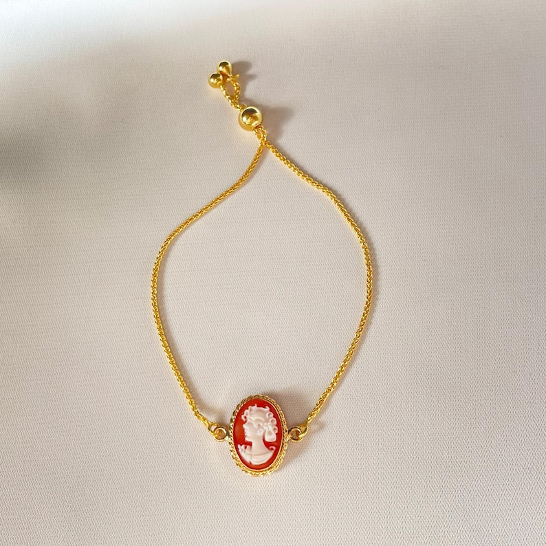 Handmade classic Italian Cameo Bracelet, Minimalist Shell Cameo Jewelry image 10