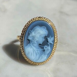 Blauwe camee-ring, 14k goud, verstelbare ring, 18k gouden camee-ring, afstudeercadeau voor dochter, betekenisvol cadeau voor vrouw, zomerbruiloft, moeder