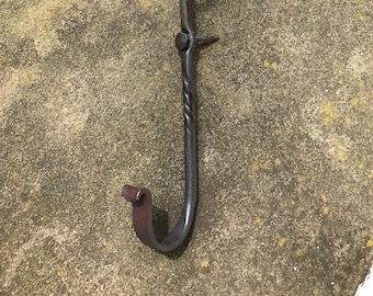 Hand forged leaf hook