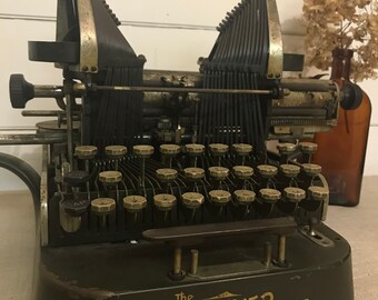 Antique Oliver No. 3 bat wing typewriter