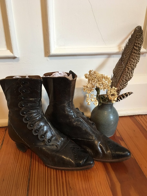 Antique Victorian Edwardian high button boots