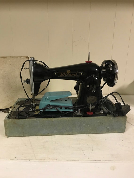 5D Diamond Painting Antique Black Sewing Machine Kit