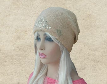 Elegant Beige Knit Beanie with Embellishments elegant beige beanie faux fur pom embellishments warm - Temu main image 2