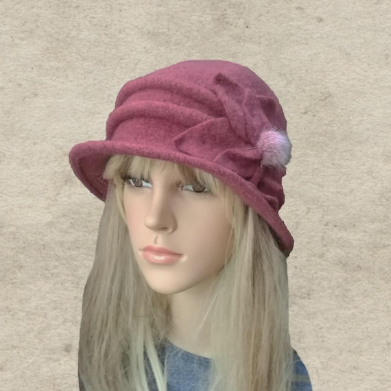 Handmade Wool Felt Cloche Hat: Dusty Rose Winter Hat With  display picture 1
