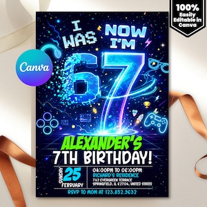 以下が含まれることがあります： ゲームをテーマにしたデジタル誕生日招待状。デザインは、ピクセル化されたフォントで「I WAS, NOW I'M 67」というテキストを特徴とし、「67」が焦点となっています。追加のテキストには「Alexander's 7th Birthday!」とイベントの詳細が含まれています。