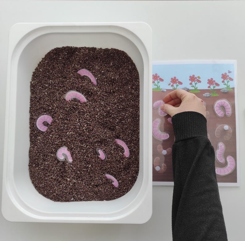 Printable Worm Sensory Bin Activity for Toddlers | Preschool Fine Motor ...